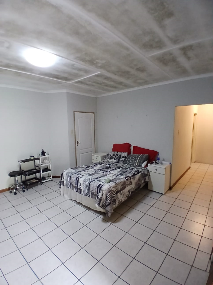 4 Bedroom Property for Sale in Amalinda Eastern Cape